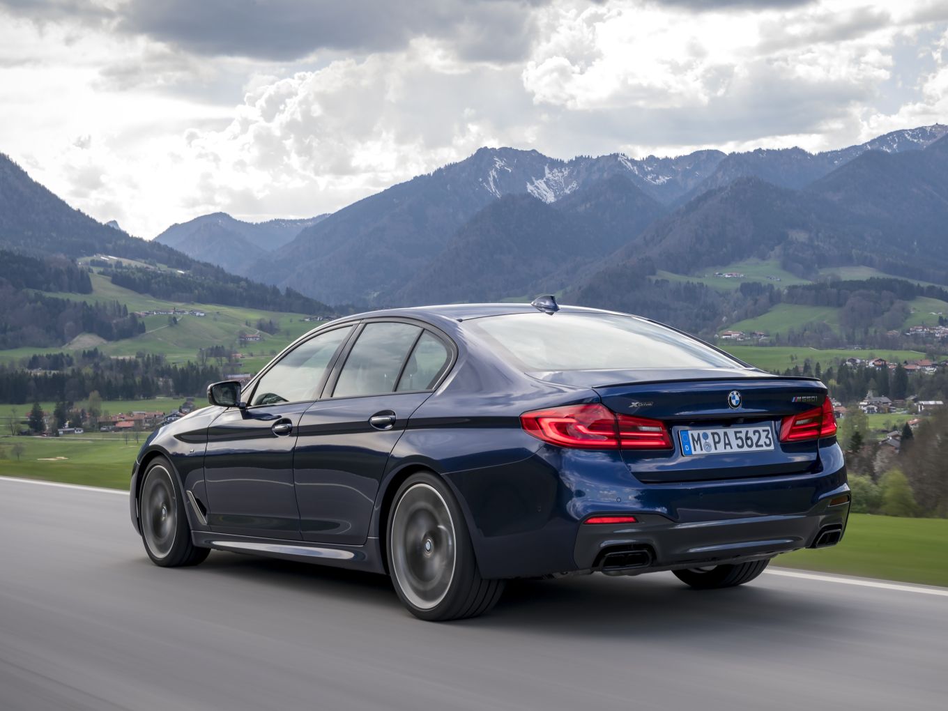 BMW M550i xDrive G30