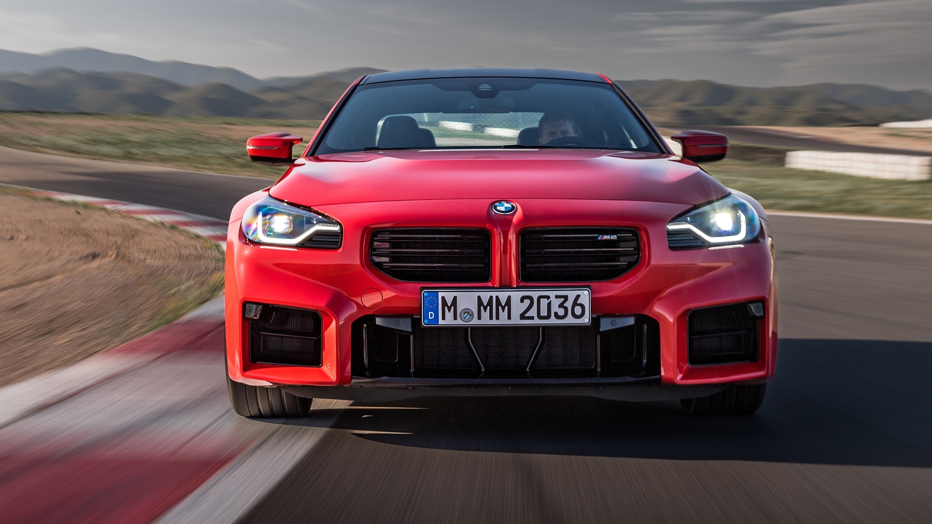 BMW M2 mit neuem Nierendesign im Jahr 2022.