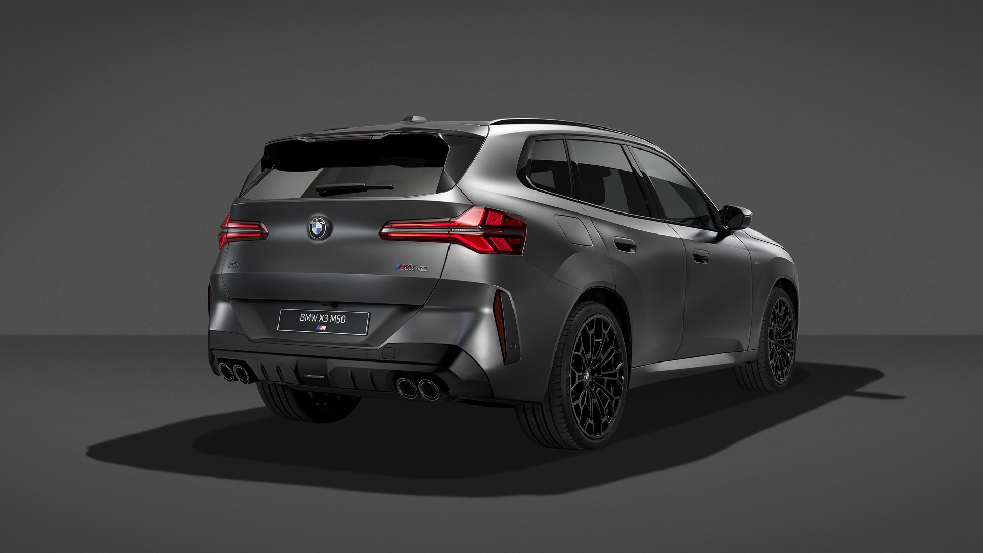 BMW X3 M50 xDrive with Black Package.