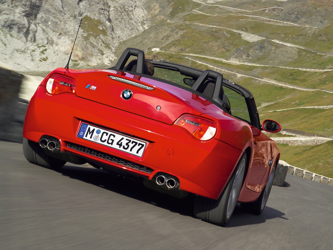 BMW Z4 M E85 unterwegs auf einer Gebirgsstraße