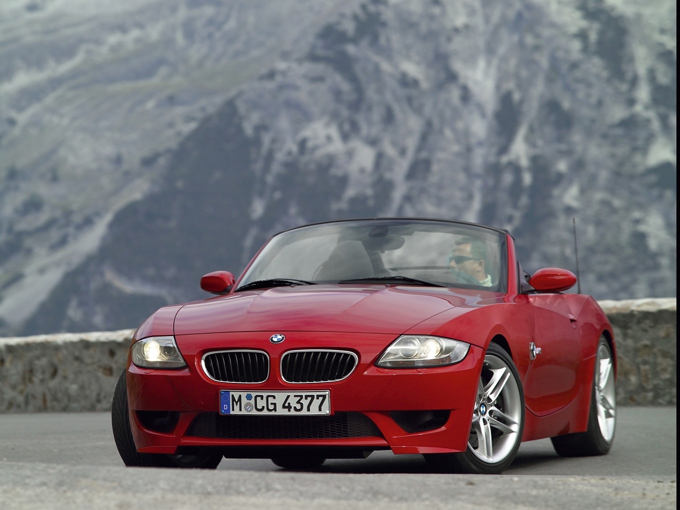 BMW Z4 M E85 unterwegs auf einer Gebirgsstraße