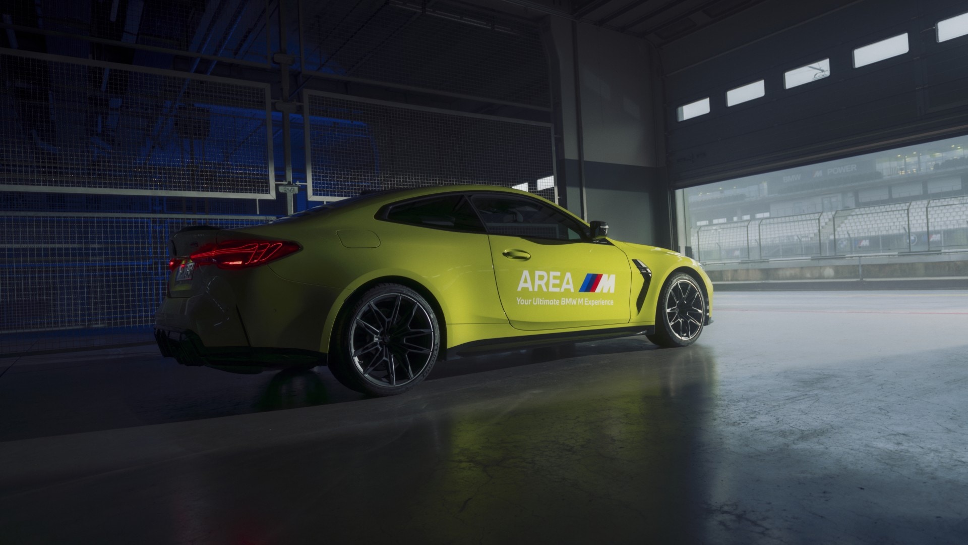 TRACK BORN. GLACIER PROVEN. WELCOME TO AREA M. - The BMW M Driving Experience extends with AREA M – Your Ultimate BMW M Experience.