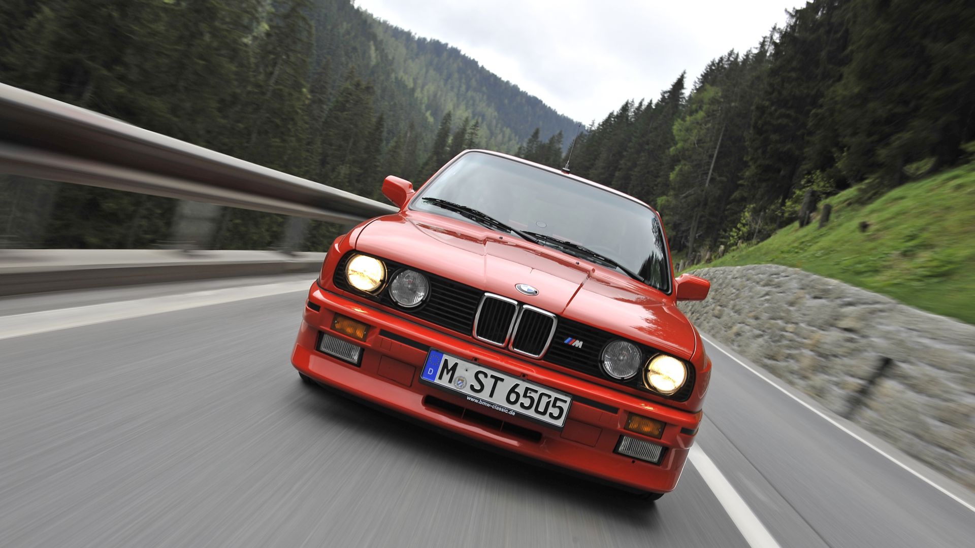 BMW M3 E30.