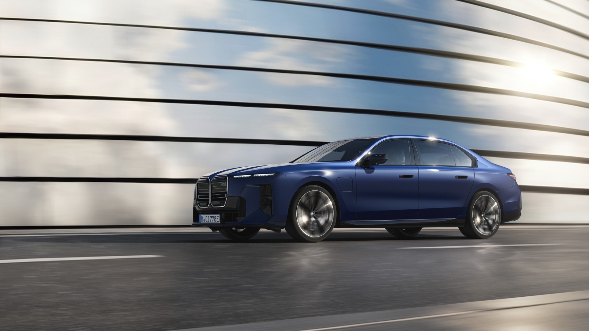 BMW M760e