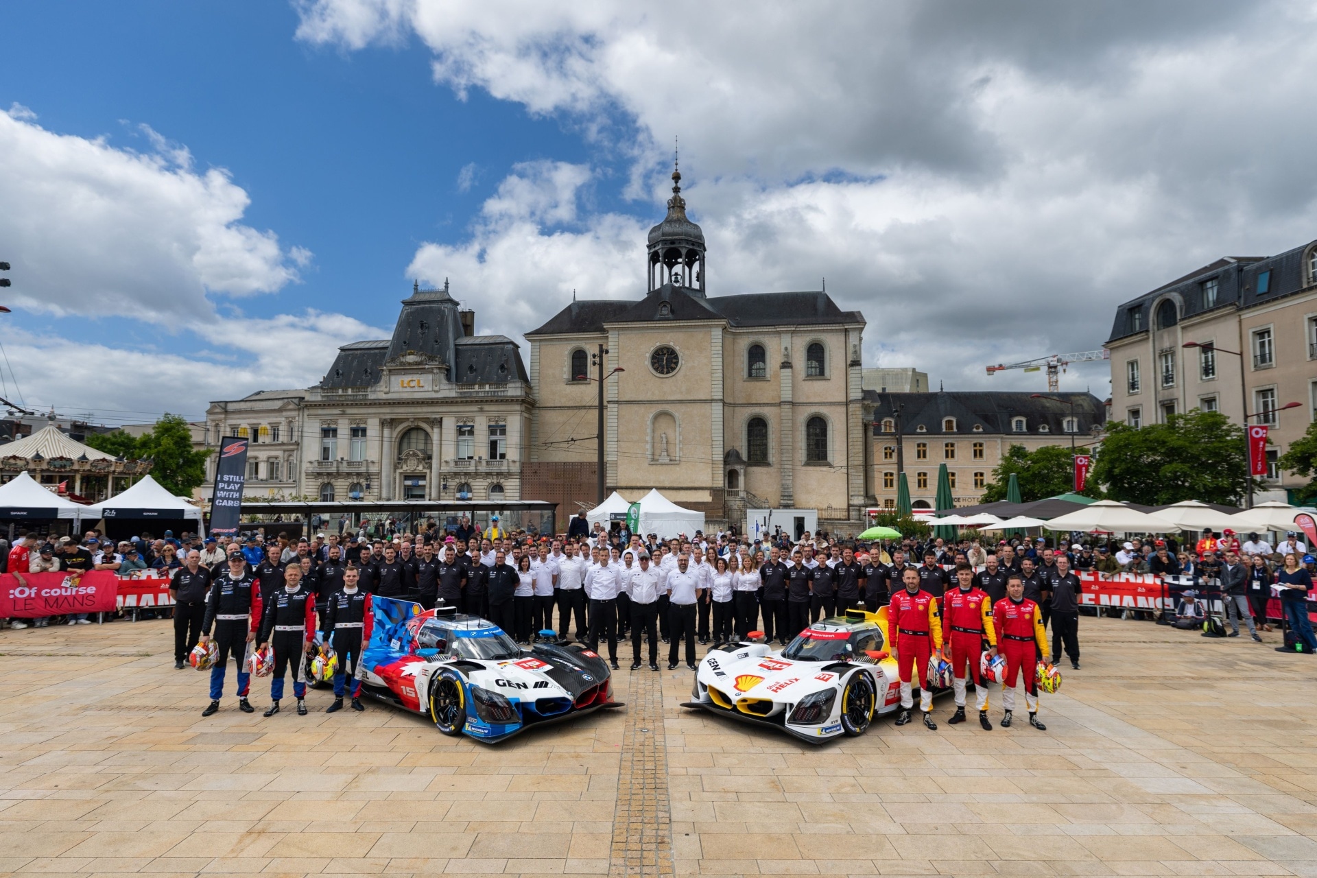 BMW M bei der Car Parade in Le Mans 2026