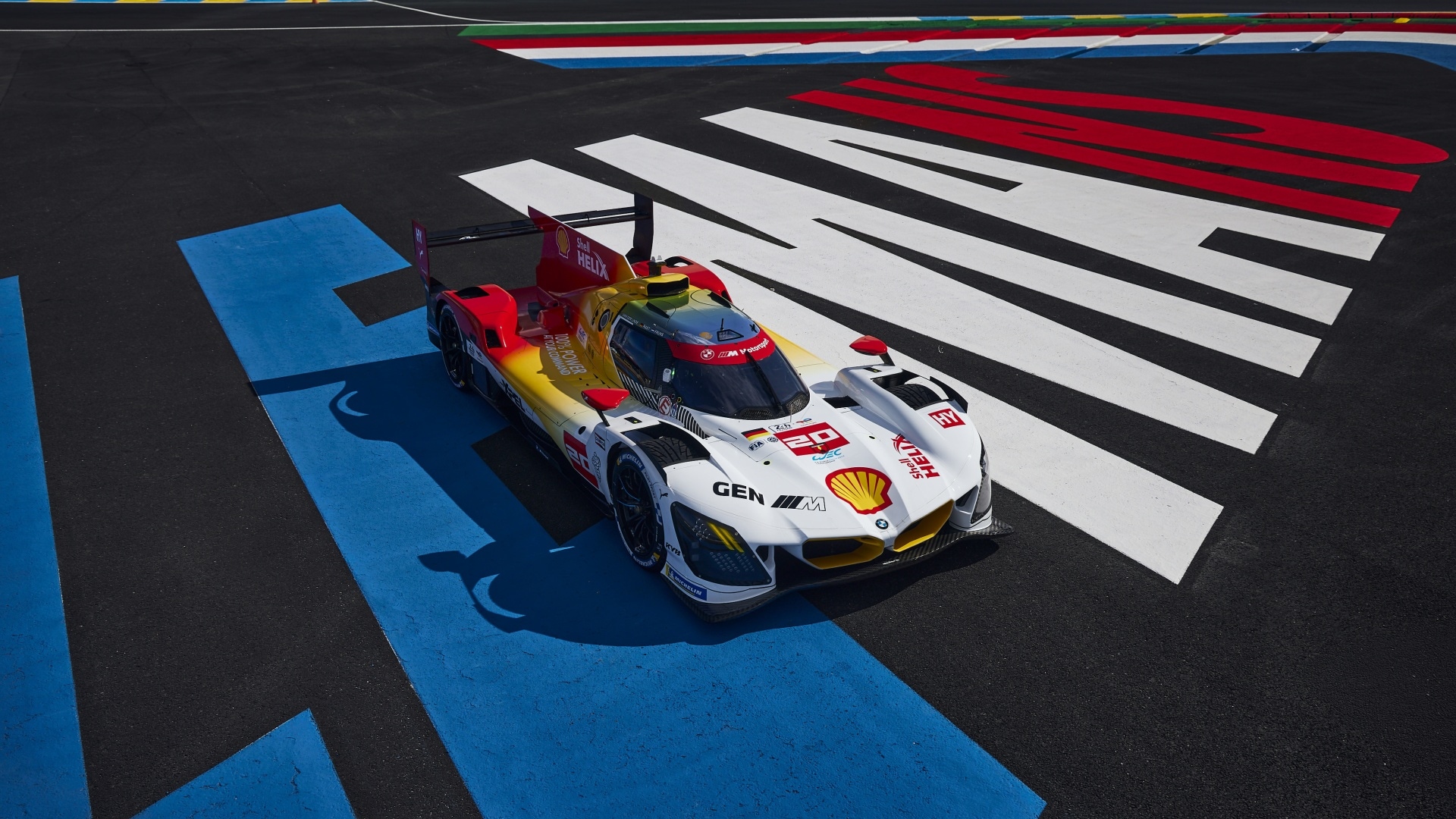 LIVE STREAM FROM LE MANS. 