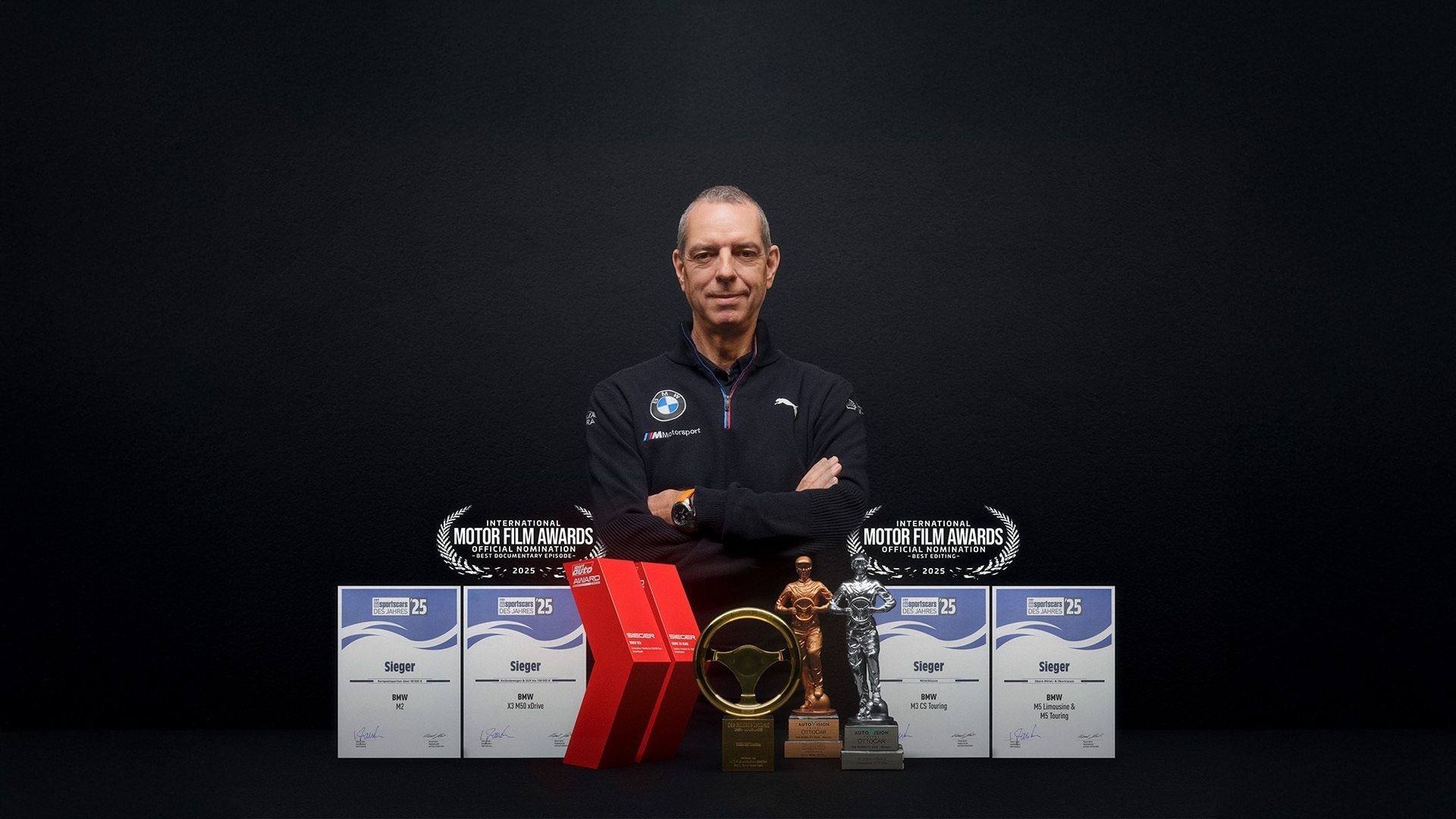 Franciscus van Meel, BMW M Geschäftsführer mit den 2025 erhaltenen Preisen für BMW M Modelle