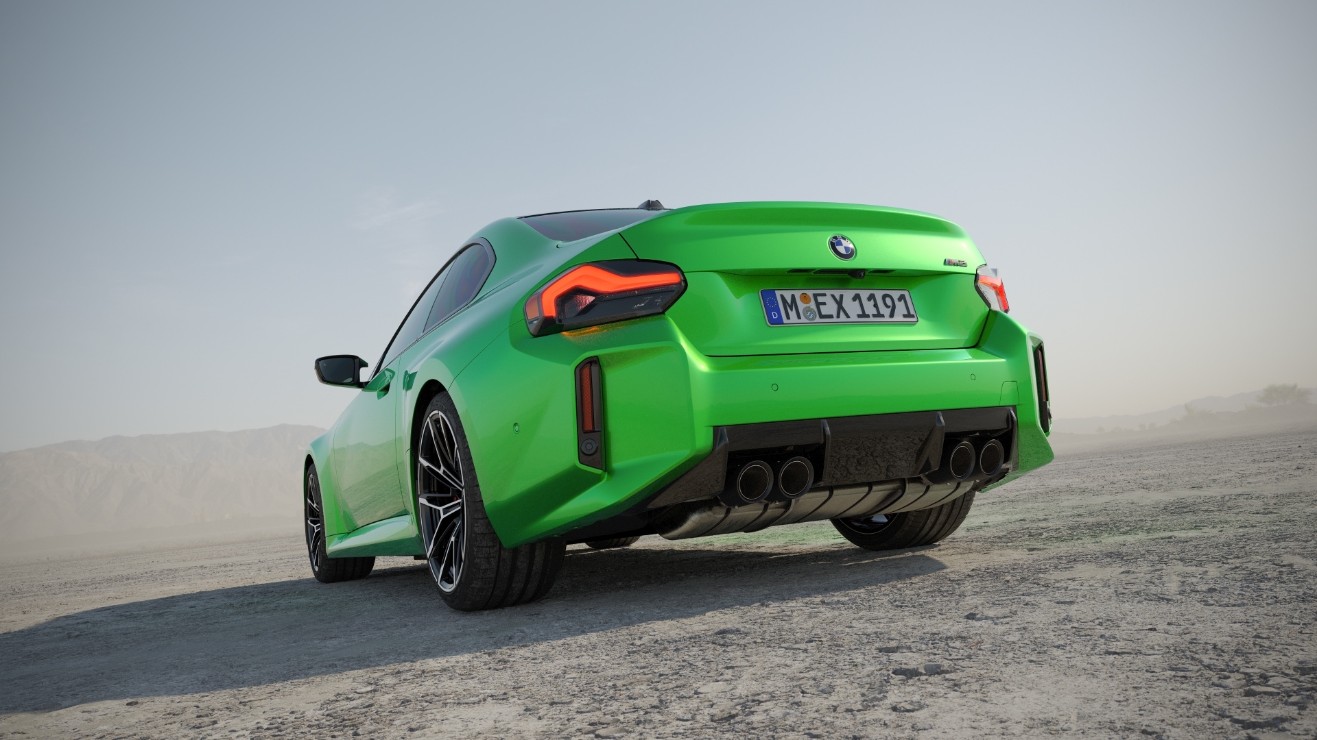 BMW M2 in BMW Individual Javagrün