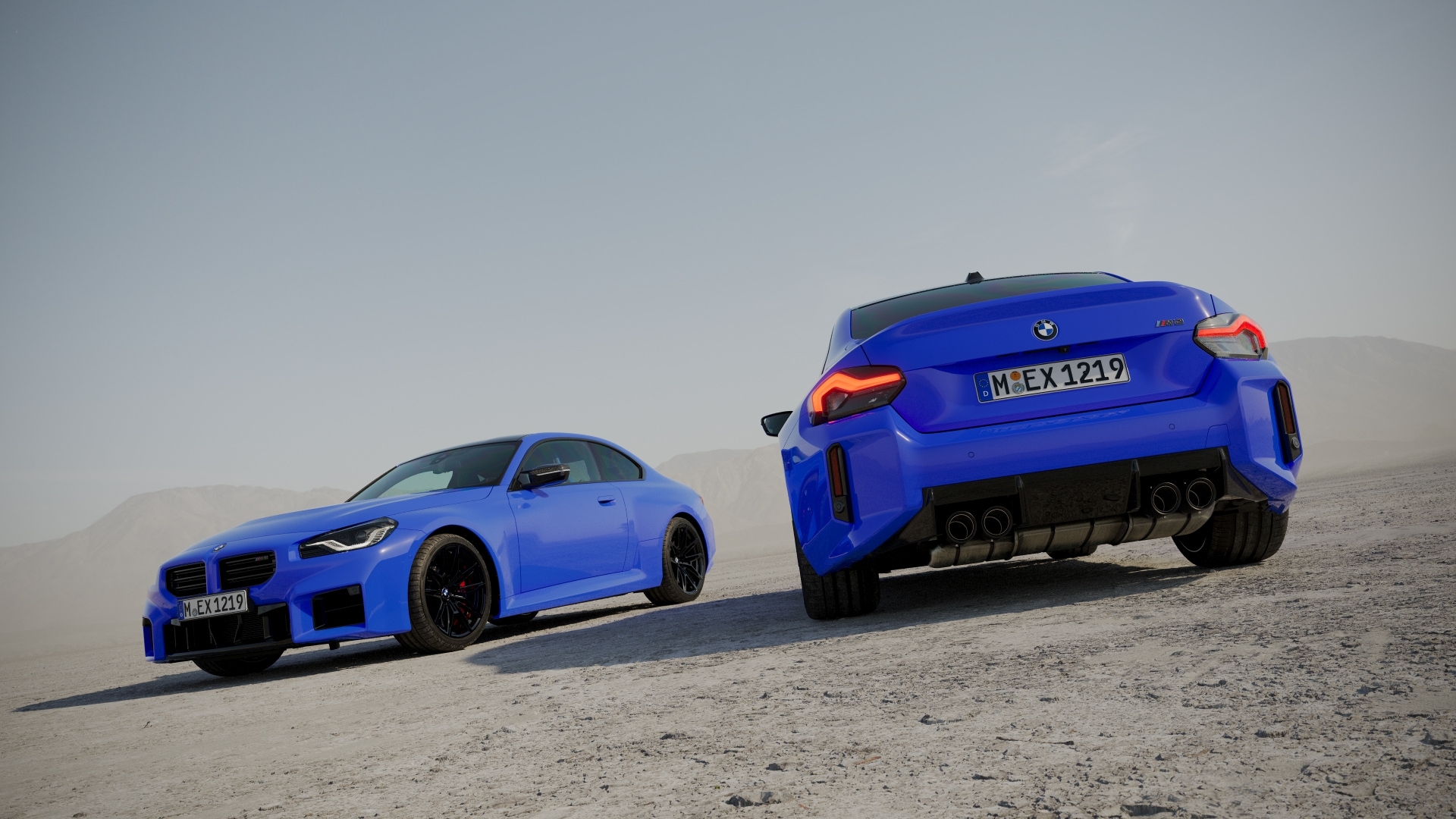 BMW M2 in BMW Individual Voodooblau