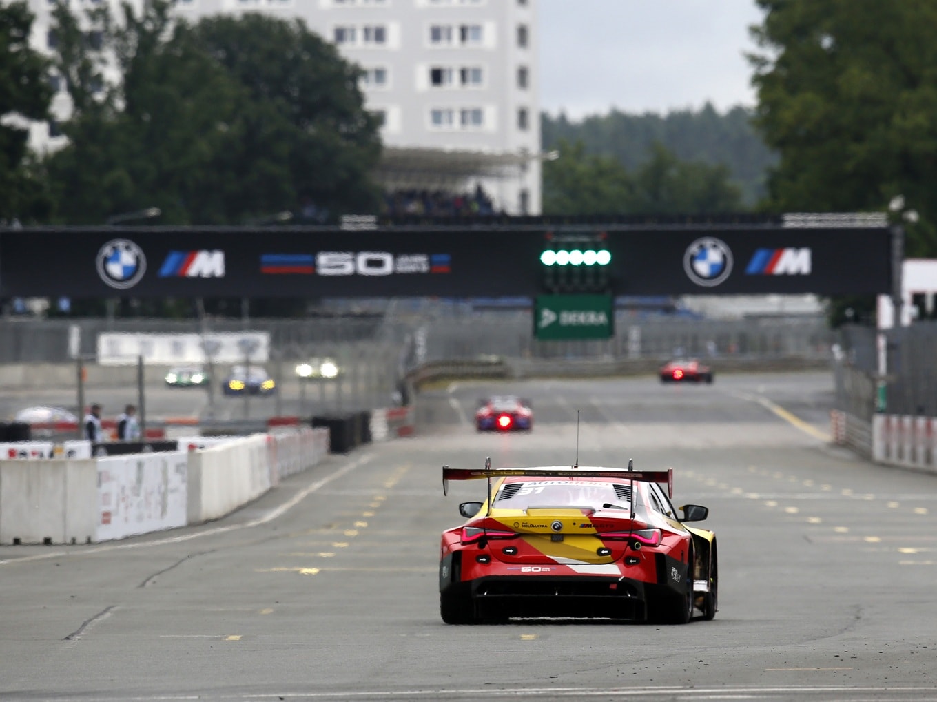 Der BMW M4 GT3 von Schubert Motorsport beim DTM-Lauf 2022 auf dem Norisring.