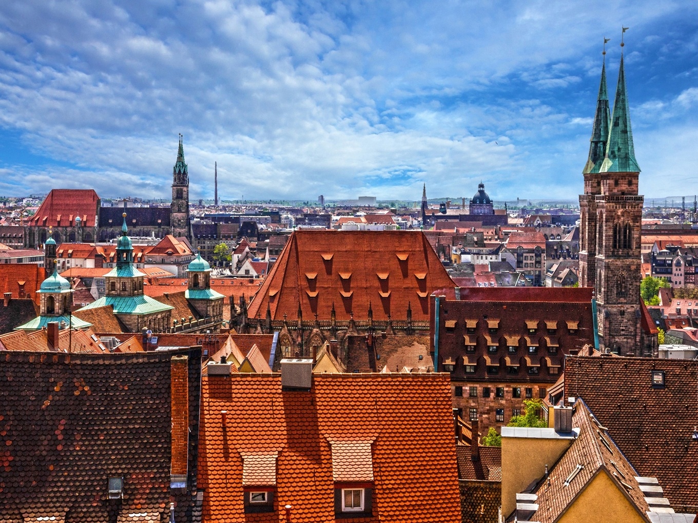 Vogelperspektive auf die Innenstadt von Nürnberg.