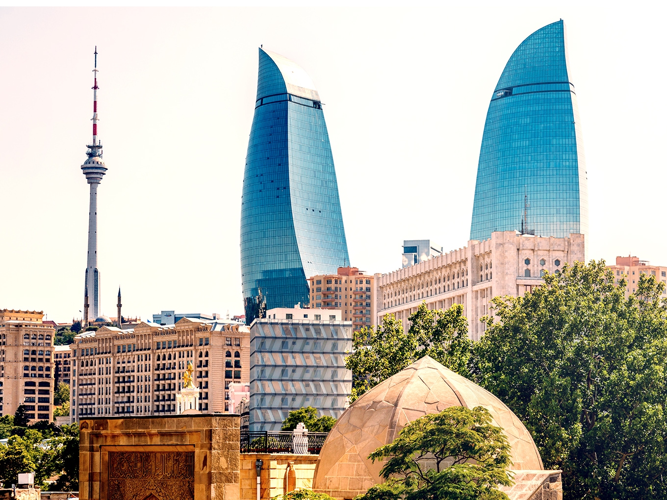 Blick auf die Skyline von Baku.