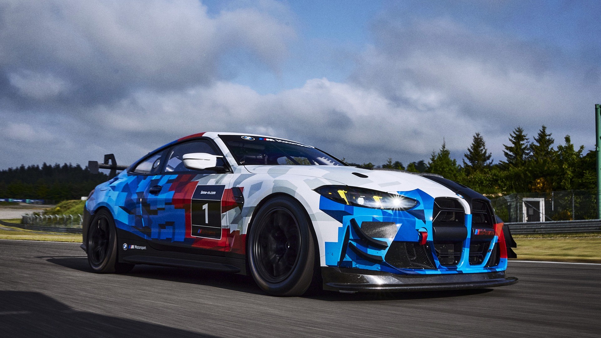 BMW M4 GT4 EVO