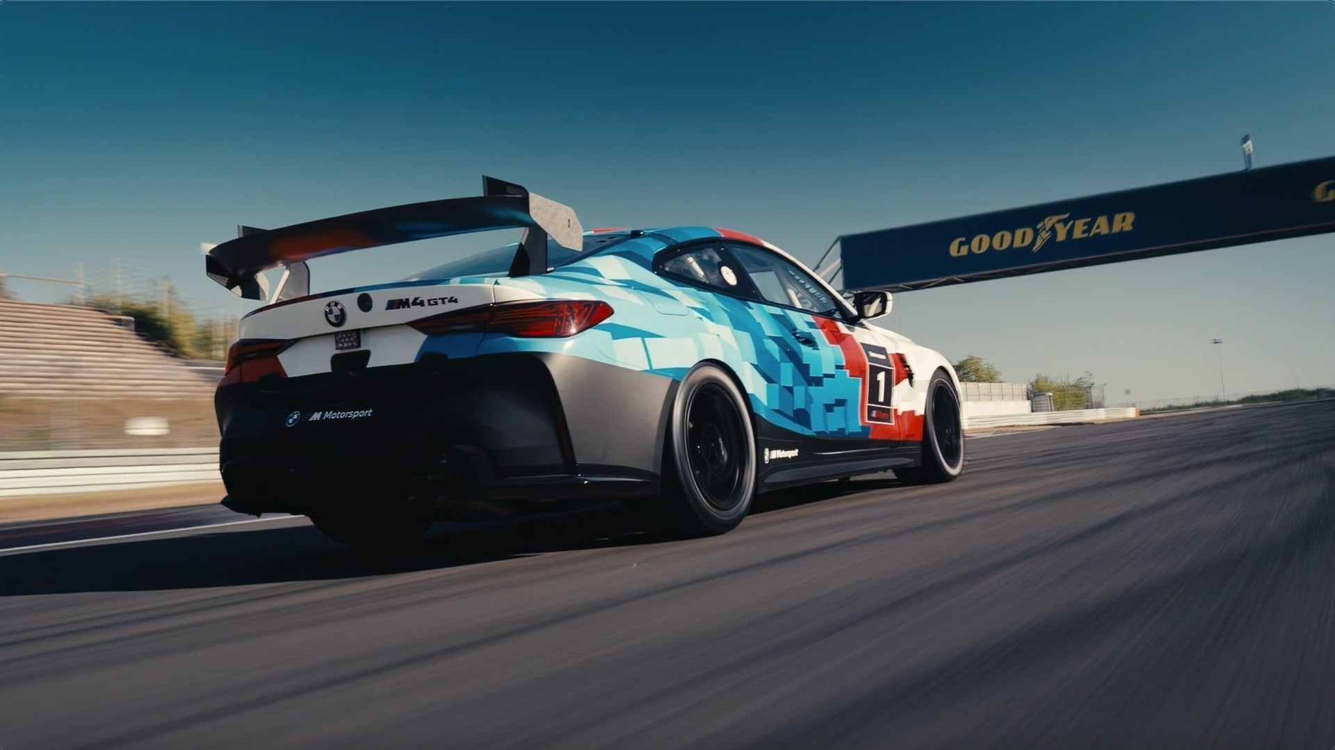 BMW M4 GT4 EVO