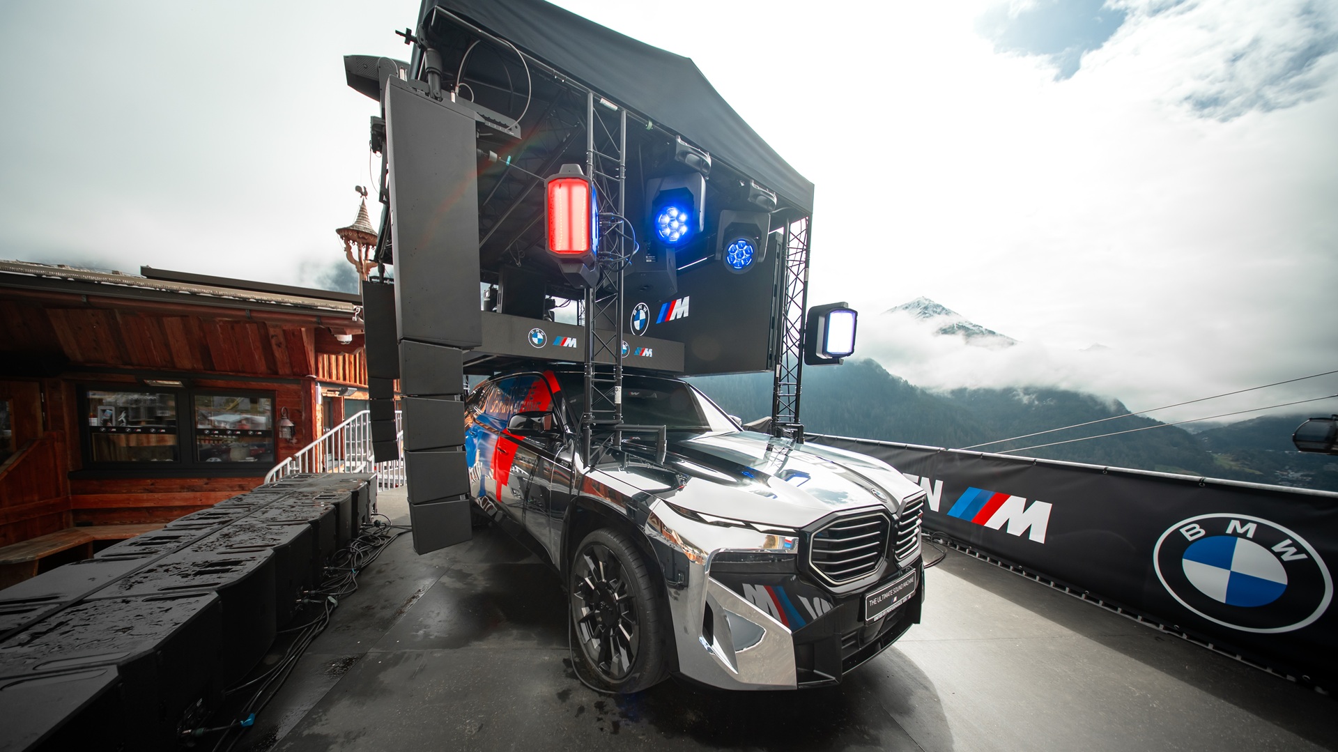 THE ULTIMATE SOUND MACHINE. - Der BMW XM Label wird zum DJ-Setup.