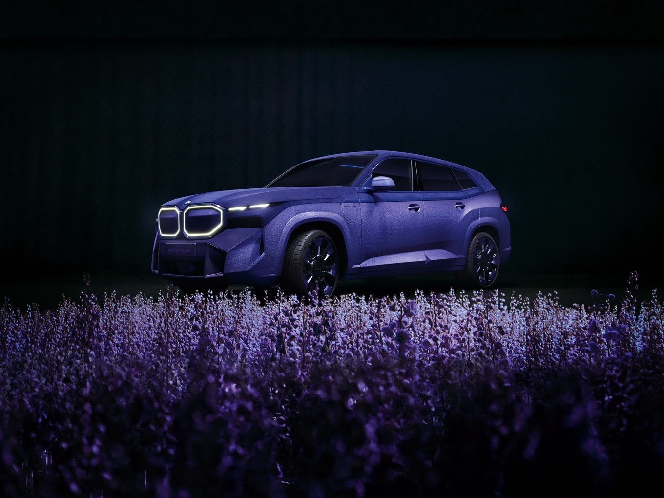 BMW XM Mystique Allure.