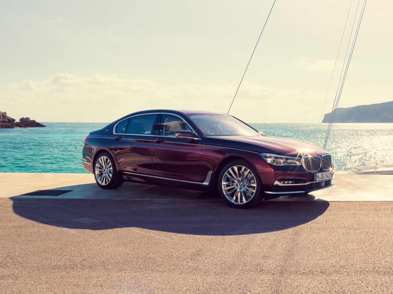 BMW M760Li inspired by NAUTOR’S SWAN. 