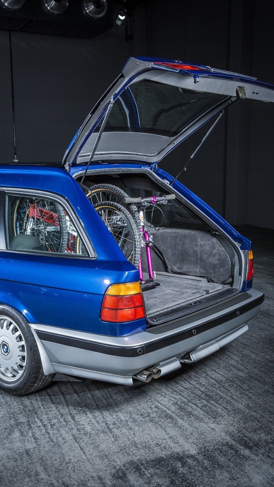 THE HIGH ROOF 5 SERIES TOURING E34.