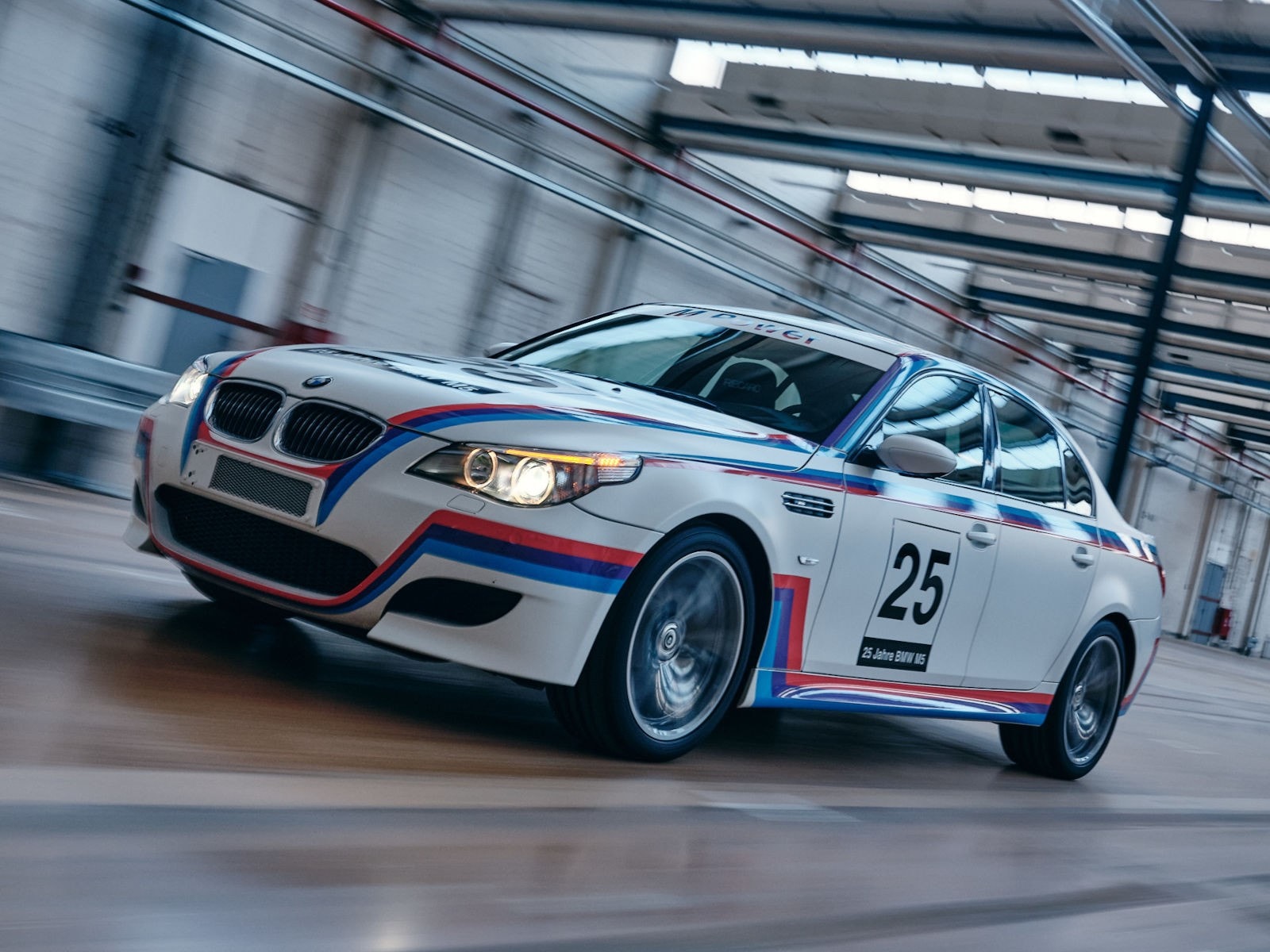 BMW M5 CSL V10 PROTOTYP E60.